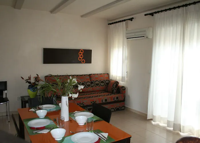 Retiro Park Ii - Serviden דירה *